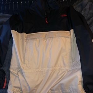 NEVER WORN the north face hoodie windbreaker